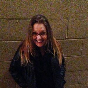 Meet your Posher, Caitlin